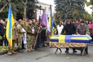 Под Винницей попрощались с погибшим на Донбассе бойцом АТО