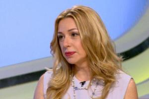 Певица Алена Апина шокировала поклонников, показав лицо без макияжа