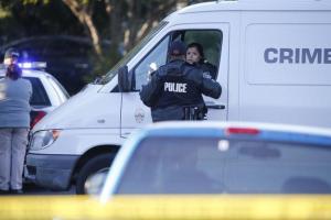 Кровавый Хэллоуин в США: мужчина в костюме Санта-Клауса расстрелял гостей мистической вечеринки 