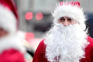 Хэллоуин в США: мужчина в костюме Санта-Клауса устроил стрельбу