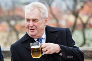 Протесты в Праге и новое заявление Земана о Крыме: кому чешский президент пообещал «Нобелевку»