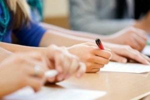 Правительство собирается внедрить экзамен по украинскому языку для получения гражданства