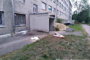 Прыжок с 5 этажа: в Харькове обнаружили труп молодого парня