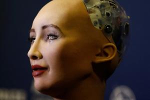 Андроид с паспортом: В Саудовской Аравии дали гражданство роботу