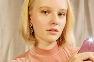 Модель Adidas разозлила Сеть снимком с небритыми ногами