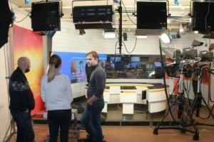 Телеведущему из Британии снесло голову в прямом эфире