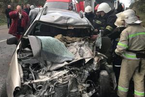 Во Львовской области автомобиль столкнулся с автобусом: 7 пострадавших