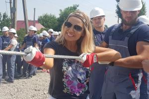 "Интер" снимает реалити-шоу с кумой Путина и опальной Лорак