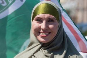 В сети появились фото с похорон Амины Окуевой