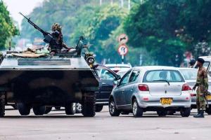 Переворот в Зимбабве: армия арестовала президента, в столицу стягивают танки