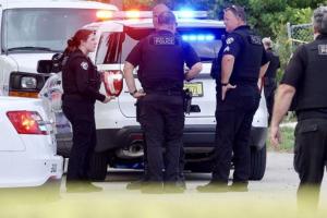 В США неизвестные напали на полицейский участок