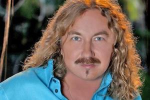Певец Игорь Николаев показал свою маму