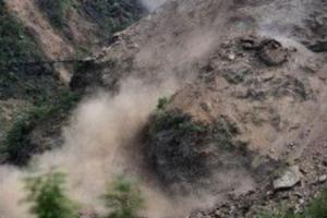 Восемь детей в Пакистане погибли под оползнем