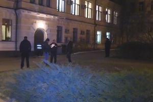 В Киеве группа вооруженных злоумышленников ворвалась в университет