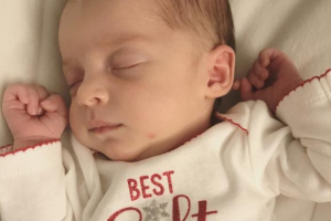 Уникальный ребенок из пробирки: Американка родила малышку, зачатую 24 года назад