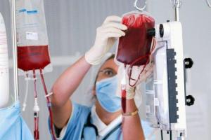 Переливание крови в Украине станет смертельно опасным