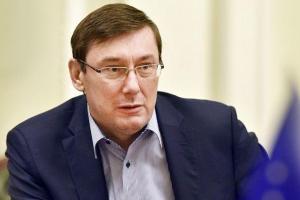 Луценко берет удар на себя: почему политики ополчились против генпрокурора
