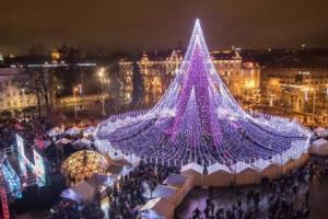 В Сети показали самую красивую новогоднюю елку