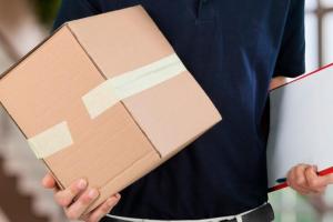 "Новая почта" и "Укрпочта" раскритиковали новый закон "Три посылки в одни руки"