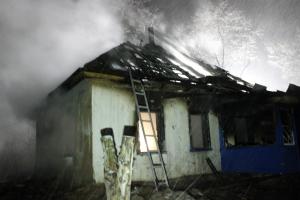 Гибель четверых детей на Черкасчине: появились кадры с места пожара