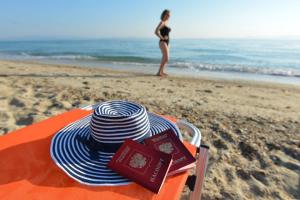 Российские туристы не могут вернуться из Китая в РФ