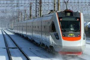 "Укрзализныця" запустила новый график движения поездов