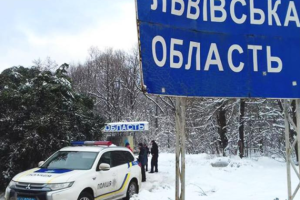 Праздник снова задерживается: главную елку страны никак не довезут до Киева