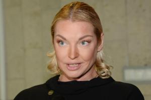 Волочкова устроила фотосессию в спальне