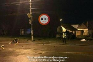 В Хмельницкой области авто сбило женщину с коляской: мать погибла, ребенок в реанимации
