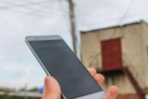 Луганск в эфире, Донецк «не видим»: в «ДНР» сорвали восстановление мобильной связи «Vodafone»