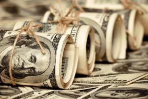 Российские чиновники в панике снимают валюту, а банки обсуждают, кого первым отключат от SWIFT, - С. Рабинович