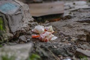 Срезанные брови и кровавая карта: СМИ озвучили шокирующие подробности жестокого убийства в Киеве