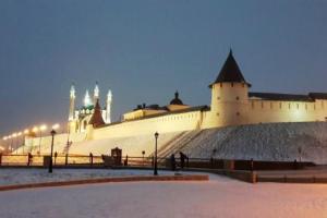 В Казани неизвестные вытоптали слово «воры» у Кремля: кадры