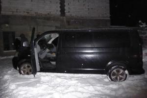 Киевлянина затолкали в микроавтобус и вывезли из города: мотивы преступников неизвестны