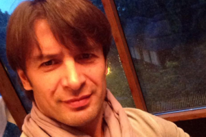 Легендарный украинский футболист врезался в диких кабанов на трассе