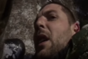 Бойцы показали видео задержания раненого диверсанта