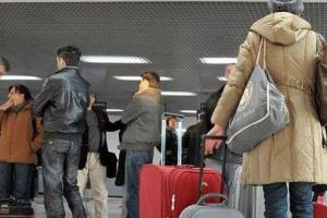 Кто первый? Власти РФ решили вернуть в страну 32 тысячи россиян из-за рубежа