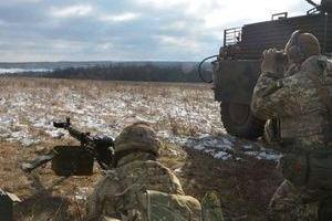В результате вражеских обстрелов на Донбассе пострадали четыре человека, - Штаб АТО