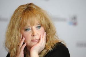 Алла Пугачева показала лицо без макияжа