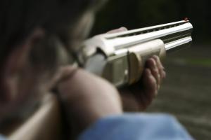 Во Львове мужчина стрелял из окна многоэтажки