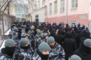 Суд над Трухановым: ранен сотрудник полиции