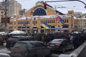 Центр Киева парализован: ветераны перекрыли движение транспорта