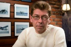 Журналист Сотник эвакуировал семью из России