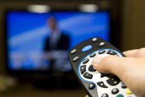 Большинство украинцев не одобряют запрет российских фильмов, артистов и соцсетей - опрос 