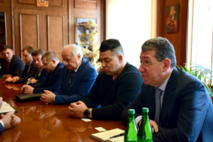 В Ивано-Франковске назревает скандал: зачем мэр города сотрудничает со сторонником "русского мира" и "Л/ДНР"