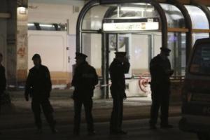 В Вене прямо на улице порезали семью из трех человек