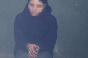 Киевские полицейские задержали 16-летнюю девушку за сбыт наркотиков 