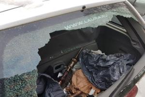 В Питере боевику из банды "Призрак" разбили машину за флаг "Новороссии"