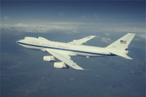 "Судный день близок?": США подняли в воздух "самолет конца света" E-4B Nightwatch