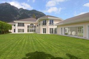 Украинец является собственником самой дорогой виллы в Германии: известно имя